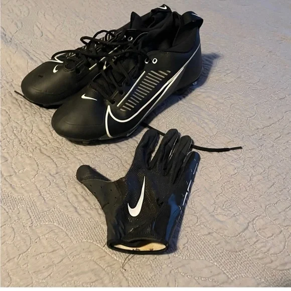 Nike vapor edge pro 360 cleats with nike vapor jet pro 7.0 football gloves Amazon.com | Nike 644401 004 WMNS Base Flight High  main image 3